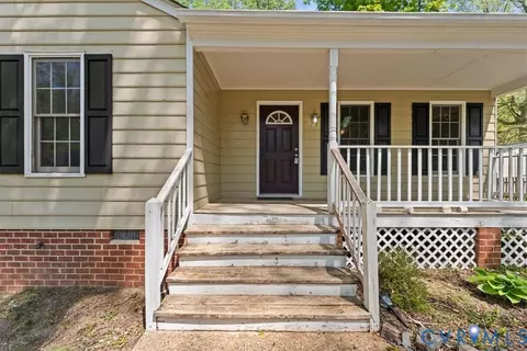 Exterior - 7500 Flag Tail Dr, Midlothian, VA 23112 photo 4 of 11
