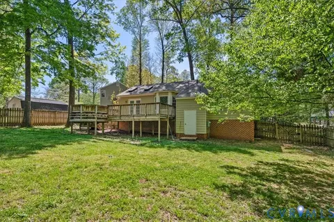 Exterior - 7500 Flag Tail Dr, Midlothian, VA 23112 photo 9 of 11