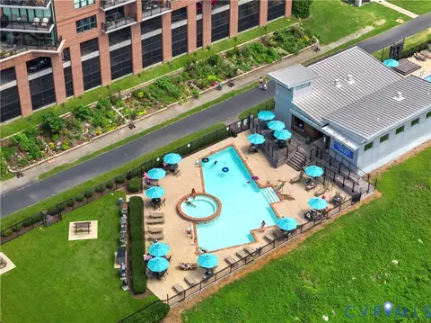 4820 Old Main St #402, Henrico, VA 23231