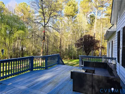 Exterior - 3005 Willow Trace Ln, Sandy Hook, VA 23153 photo 3 of 11