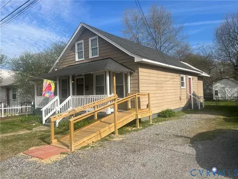 5 N Oak Ave, Highland Springs, VA 23075