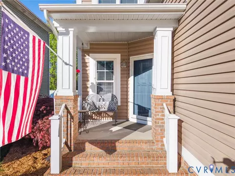 Exterior - 916 Gorham Ct, Midlothian, VA 23114 photo 2 of 7
