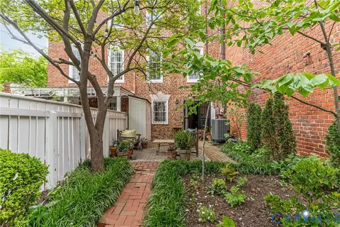 Exterior - 2503 E Grace St, Richmond, VA 23223 photo 8 of 8