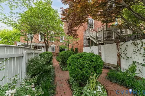 Exterior - 2503 E Grace St, Richmond, VA 23223 photo 7 of 8