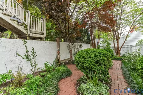 Exterior - 2503 E Grace St, Richmond, VA 23223 photo 6 of 8