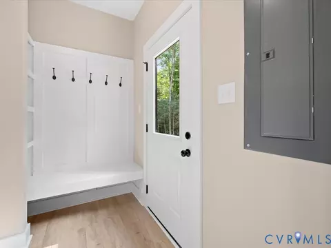 Entry Way - 14502 Gatewood Rd, Dewitt, VA 23840 photo 5 of 6