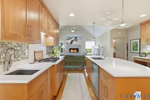 Kitchen - 2701 Spring Gate Pl, Midlothian, VA 23112 photo 2 of 4