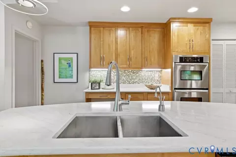 Kitchen - 2701 Spring Gate Pl, Midlothian, VA 23112 photo 3 of 4