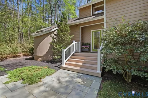 Exterior - 2701 Spring Gate Pl, Midlothian, VA 23112 photo 3 of 26