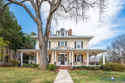 517 Longwood Ave, Bedford, VA 24523