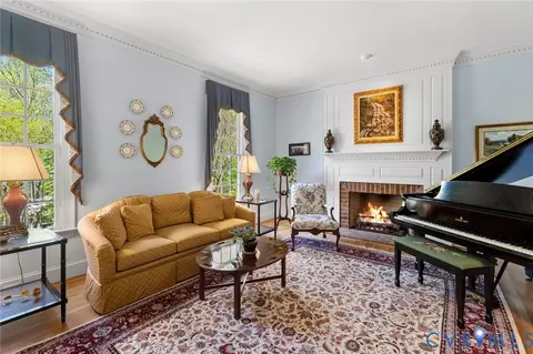 Living - 3841 Stanford Ct, Midlothian, VA 23113 photo 2 of 7