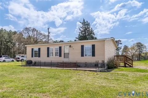 9711 Robin Rd, Disputanta, VA 23842