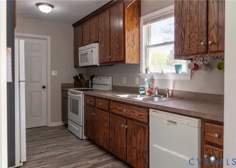 Kitchen - 12289 Beech Trl, Gloucester, VA 23061 photo 1 of 4