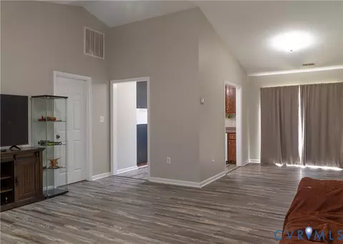 Entry Way - 12289 Beech Trl, Gloucester, VA 23061 photo 1 of 1