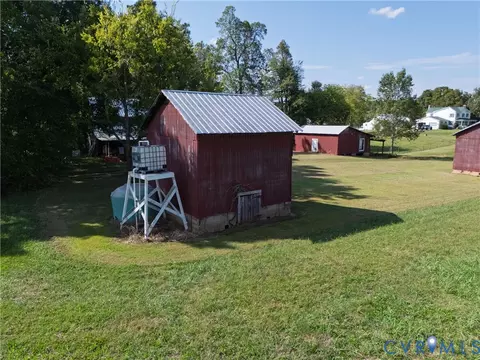 Exterior - 4943 Grandy Rd, Brodnax, VA 23920 photo 10 of 19