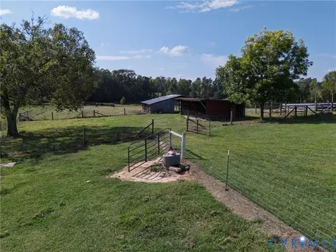 Exterior - 4943 Grandy Rd, Brodnax, VA 23920 photo 8 of 19