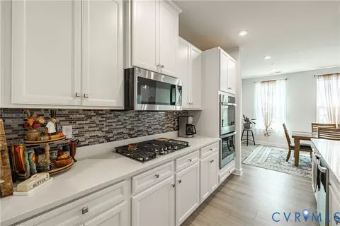 Kitchen - 12151 Calgary Loop, Chester, VA 23831 photo 2 of 4