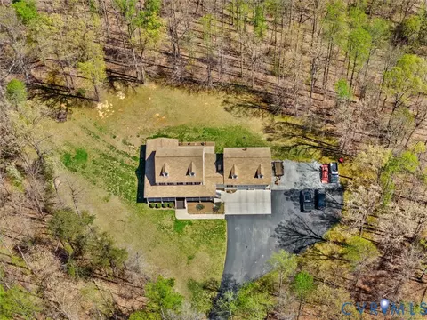 110 Oak Knoll Pl, Bumpass, VA 23024