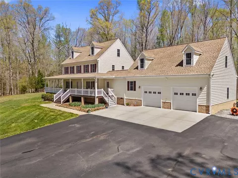 110 Oak Knoll Pl, Bumpass, VA 23024