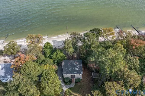 76 Cottage Pl, Heathsville, VA 22473