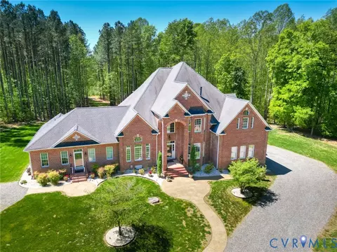 2936 Royal Virginia Ct, Louisa, VA 23093