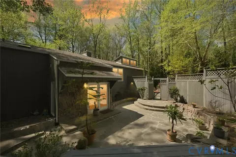 109 Holdsworth Rd, Williamsburg, VA 23185