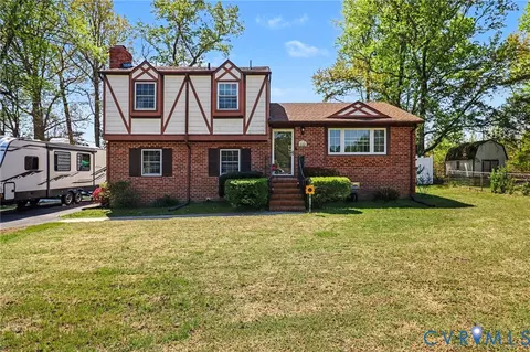 2113 Chemin Rd, Petersburg, VA 23805