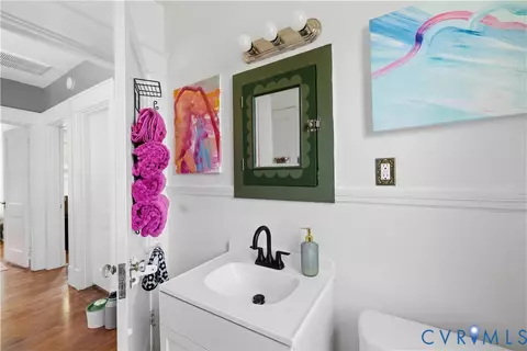 Bath - 2910 3rd Ave, Richmond, VA 23222 photo 2 of 2
