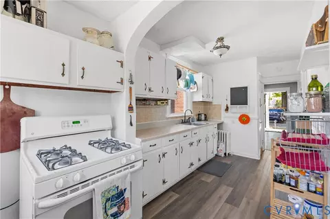 Kitchen - 2910 3rd Ave, Richmond, VA 23222 photo 2 of 2