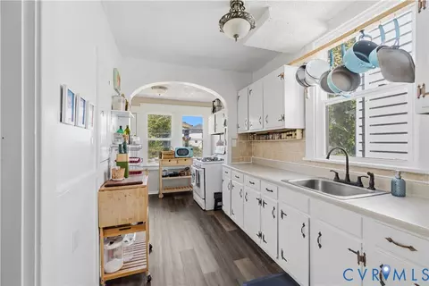 Kitchen - 2910 3rd Ave, Richmond, VA 23222 photo 1 of 2