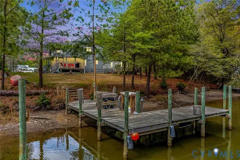 193 Deep Water Ln, Reedville, VA 22539