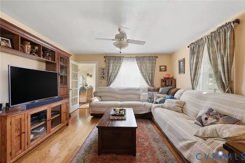 334 Pump Rd, New Canton, VA 23123 photo 6