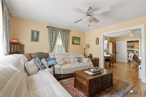 334 Pump Rd, New Canton, VA 23123 photo 5
