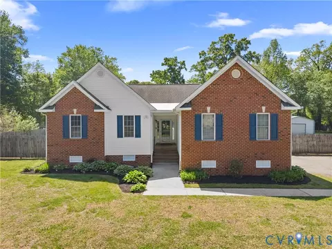 4301 Greenbriar Dr, Chester, VA 23831