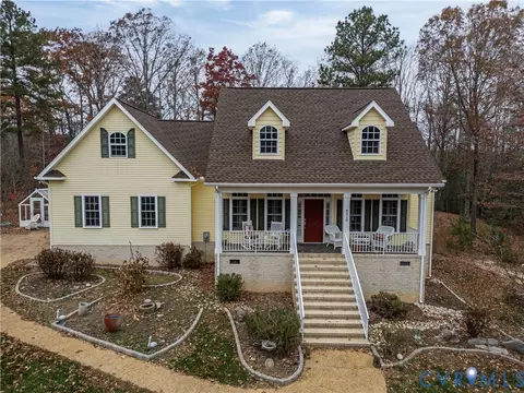8310 Elysium Dr, Lanexa, VA 23089