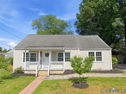 323 Washington Ave, Colonial Heights, VA 23834