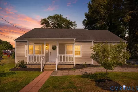 323 Washington Ave, Colonial Heights, VA 23834