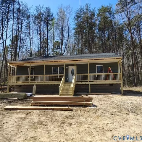 390 Foxbrook Ct, Louisa, VA 23093