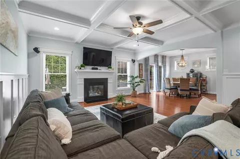 3718 Wivenhall Dr, Midlothian, VA 23112