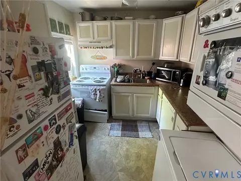 Kitchen - 806 Spring St, Richmond, VA 23220 photo 1 of 1