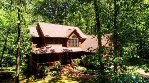 18287 Shiloh Church Rd, Beaverdam, VA 23015