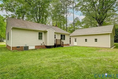 Exterior - 40 River Ct, Aylett, VA 23009 photo 10 of 13