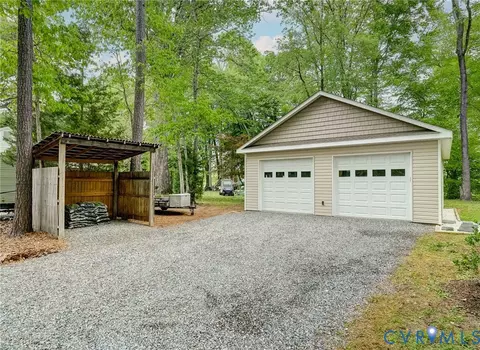 Exterior - 40 River Ct, Aylett, VA 23009 photo 3 of 13