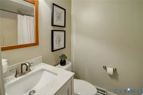 Bath - 40 River Ct, Aylett, VA 23009 photo 1 of 2