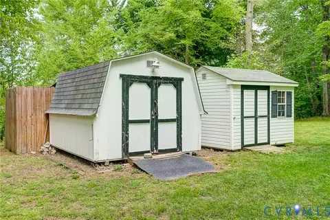 Exterior - 40 River Ct, Aylett, VA 23009 photo 9 of 13
