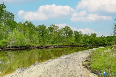 View/Area - 40 River Ct, Aylett, VA 23009 photo 1 of 4