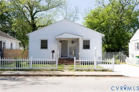 128 S 12th Ave, Hopewell, VA 23860