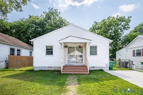 128 S 12th Ave, Hopewell, VA 23860