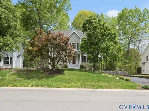 Exterior - 1625 Upperbury Dr, Midlothian, VA 23114 photo 3 of 10