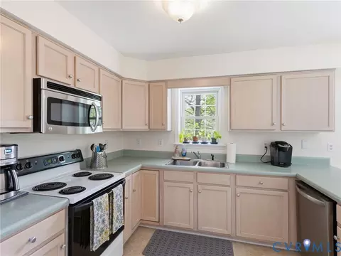 1625 Upperbury Dr, Midlothian, VA 23114 photo 9
